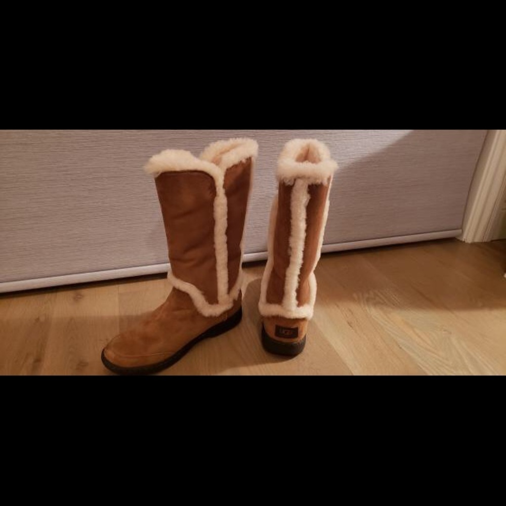 Never worn Ugg’s